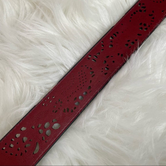 3/$25 Reversible Perforated Leather Belt - Picture 4 of 7